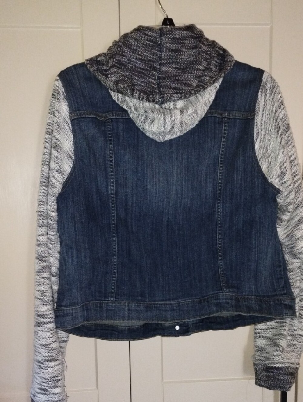 torrid Dark Blue Denim Jacket with Marled Gray Knit Hood & Sleeves - Picture 5 of 7